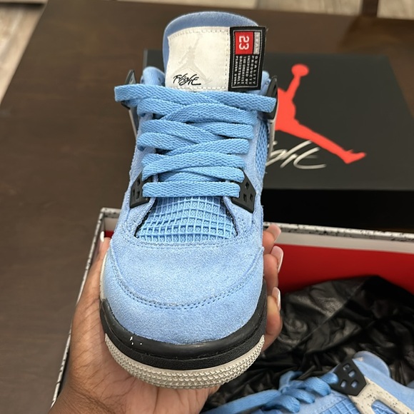 Air Jordan 4 Retro (GS) UNC Blue's - Picture 2 of 4